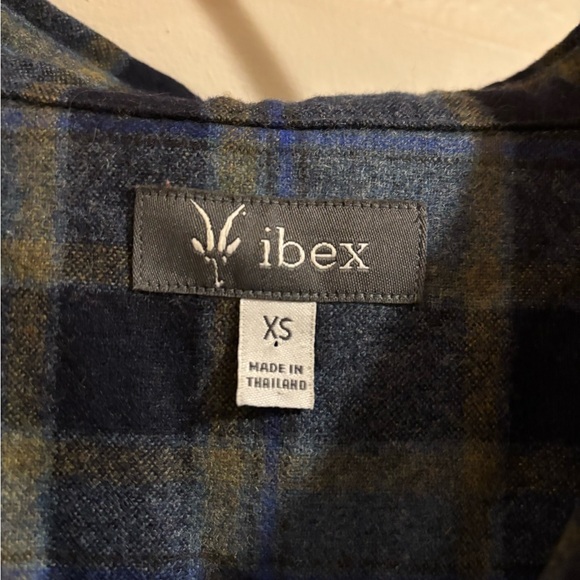 Ibex Plaid Women's snap up shirt size xs - Picture 3 of 7